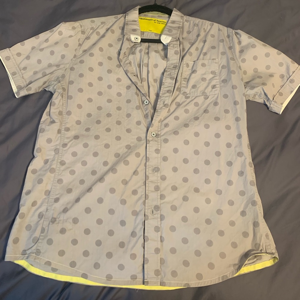 Descendent of Thieves Short Sleeve Shirt Large